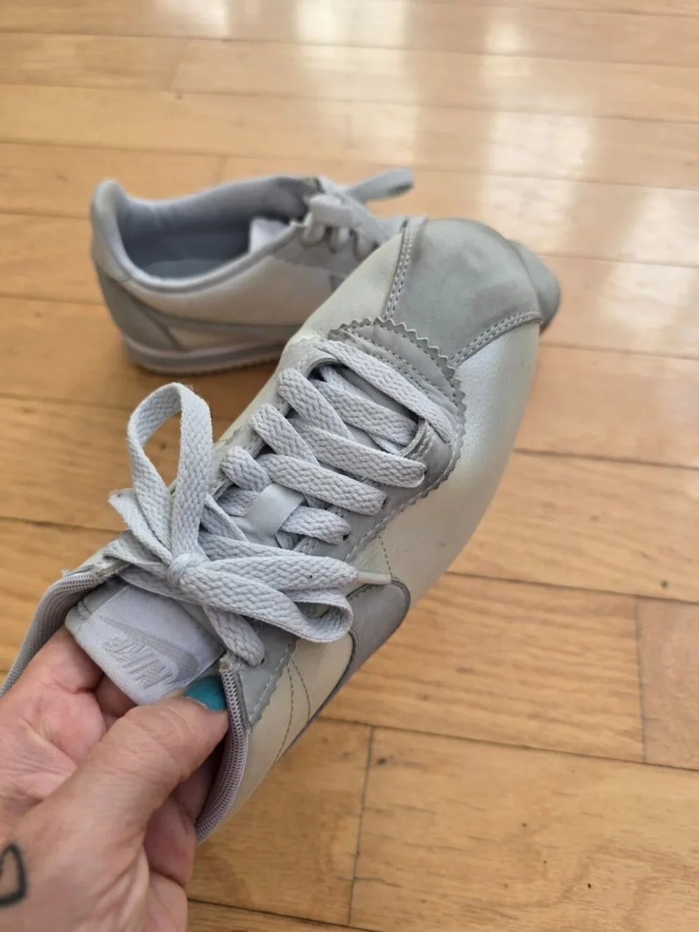 Nike | Classic Cortez Pure Platinum Metallic Silver Retro Sneakers | WMS 8
